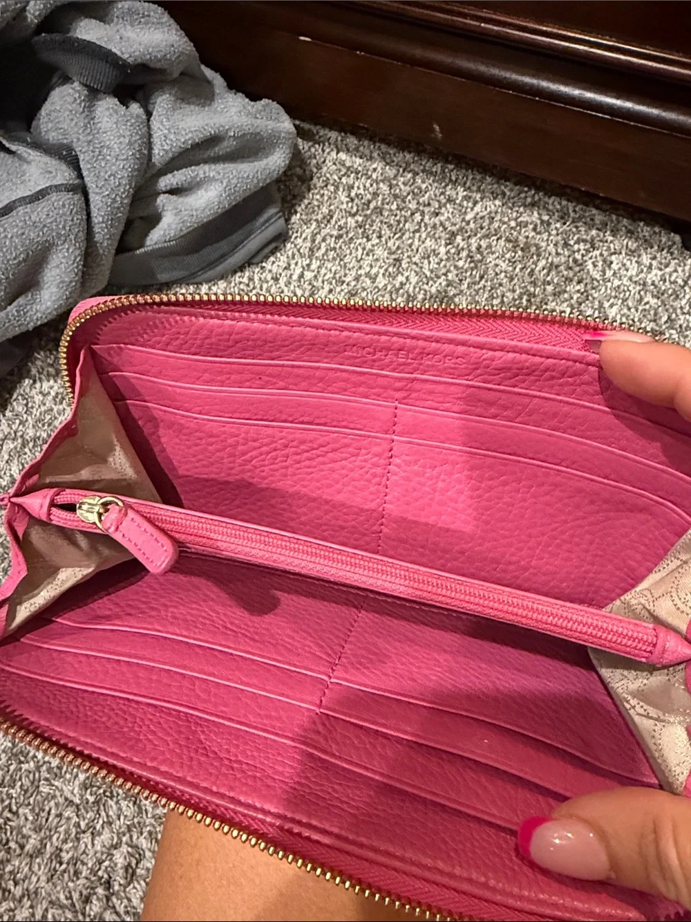 Michael Kors Pink Leather Zip-Around Wallet MK designer clutch rare gold